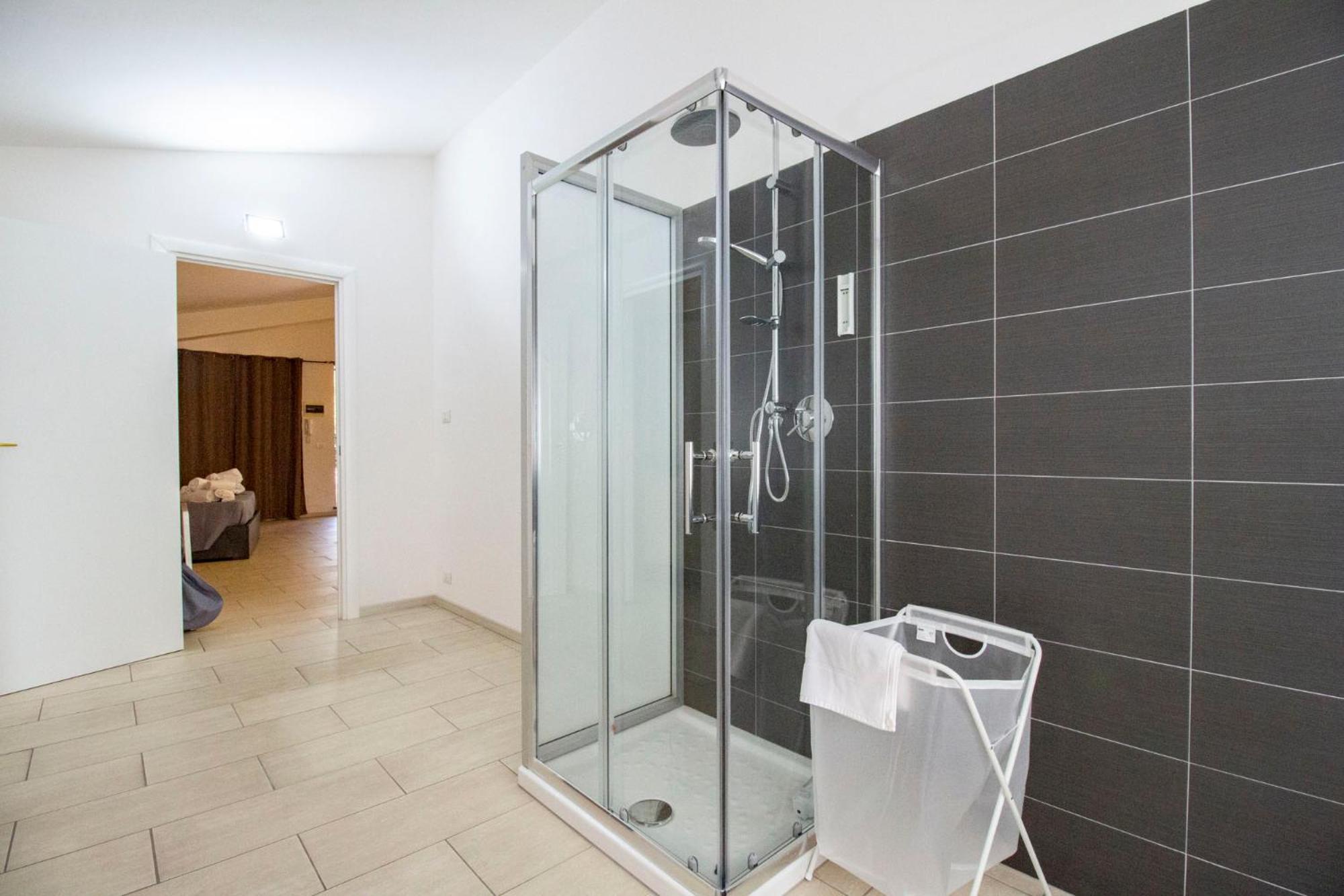 Royal Playa And -private Parking- Self Chek Out Aparthotel *